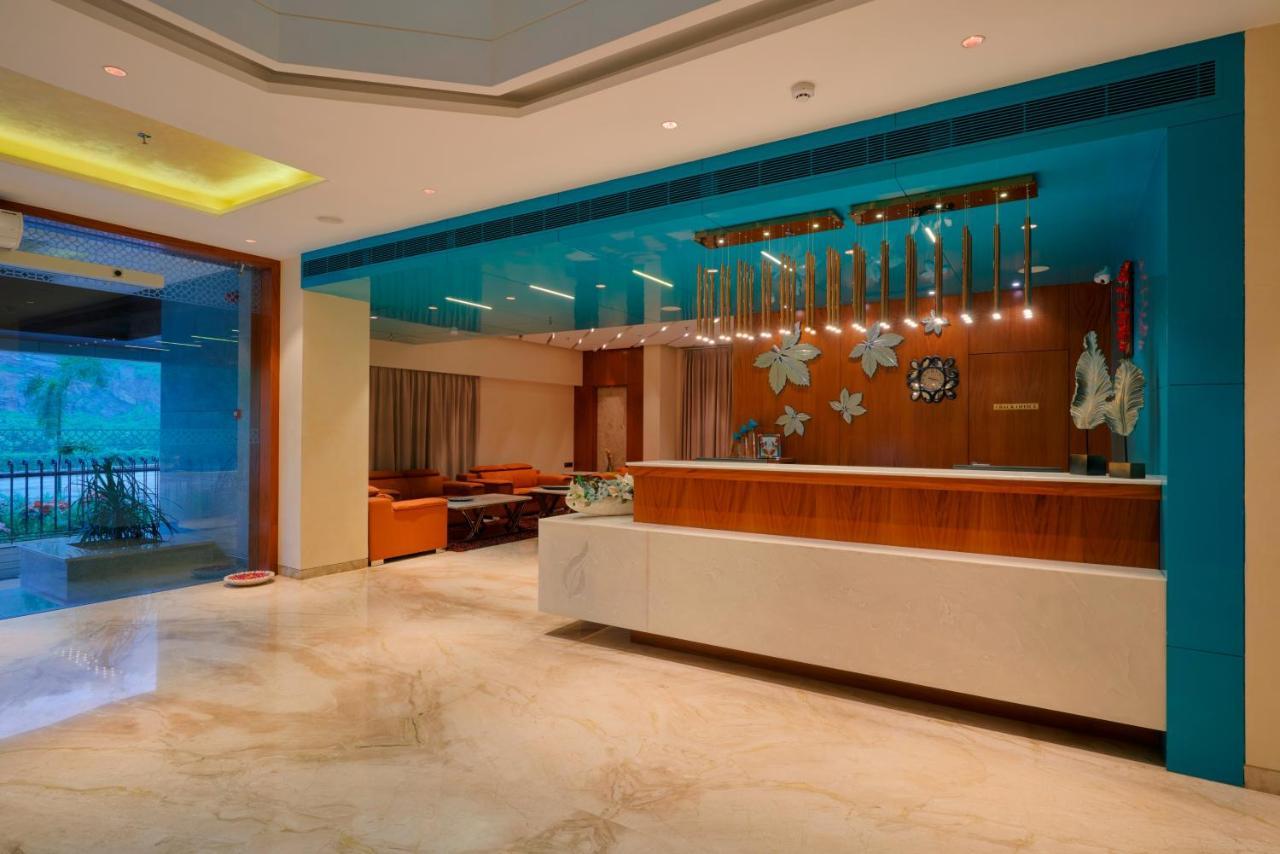 Skk Blu Hotel & Spa Удайпур Экстерьер фото