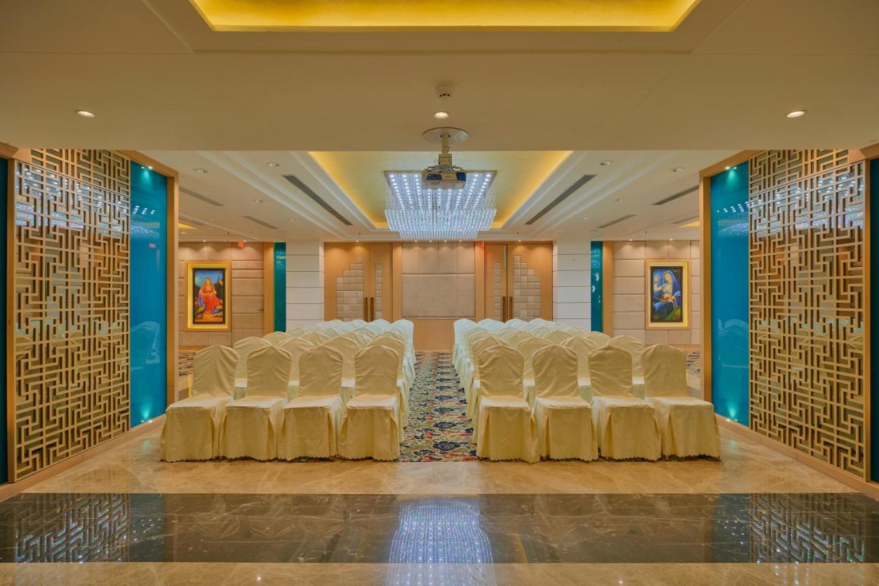 Skk Blu Hotel & Spa Удайпур Экстерьер фото